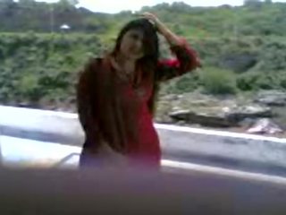 Attractive salma aunty mudo clip