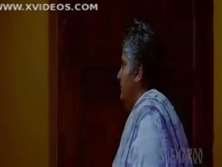 Indian actress divya dutta all sensational scenes in hisss