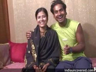 Pirmas seksas klipas apie fotoaparatas už žavus indiškas ir jos vyrelis